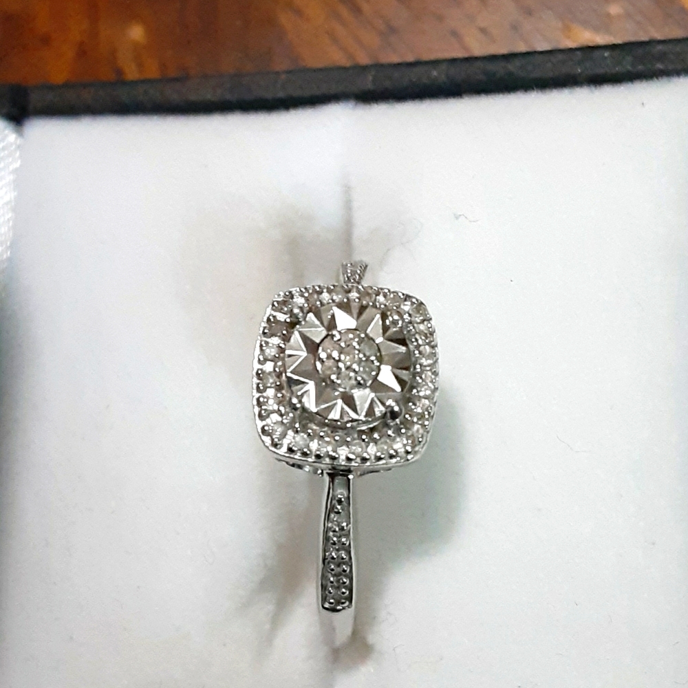 Diamond Ring - Picture 2 of 7